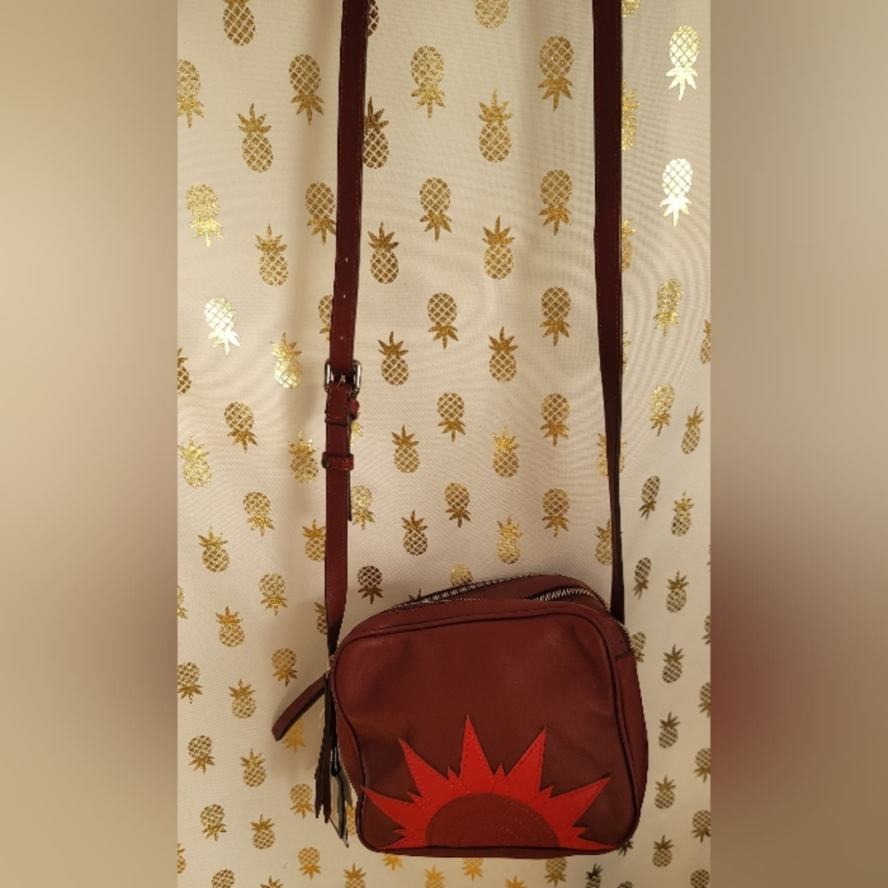 ❗️ JUST CAVALLI BURGUNDY  Leather Bag  ❗️ - Picture 4 of 12